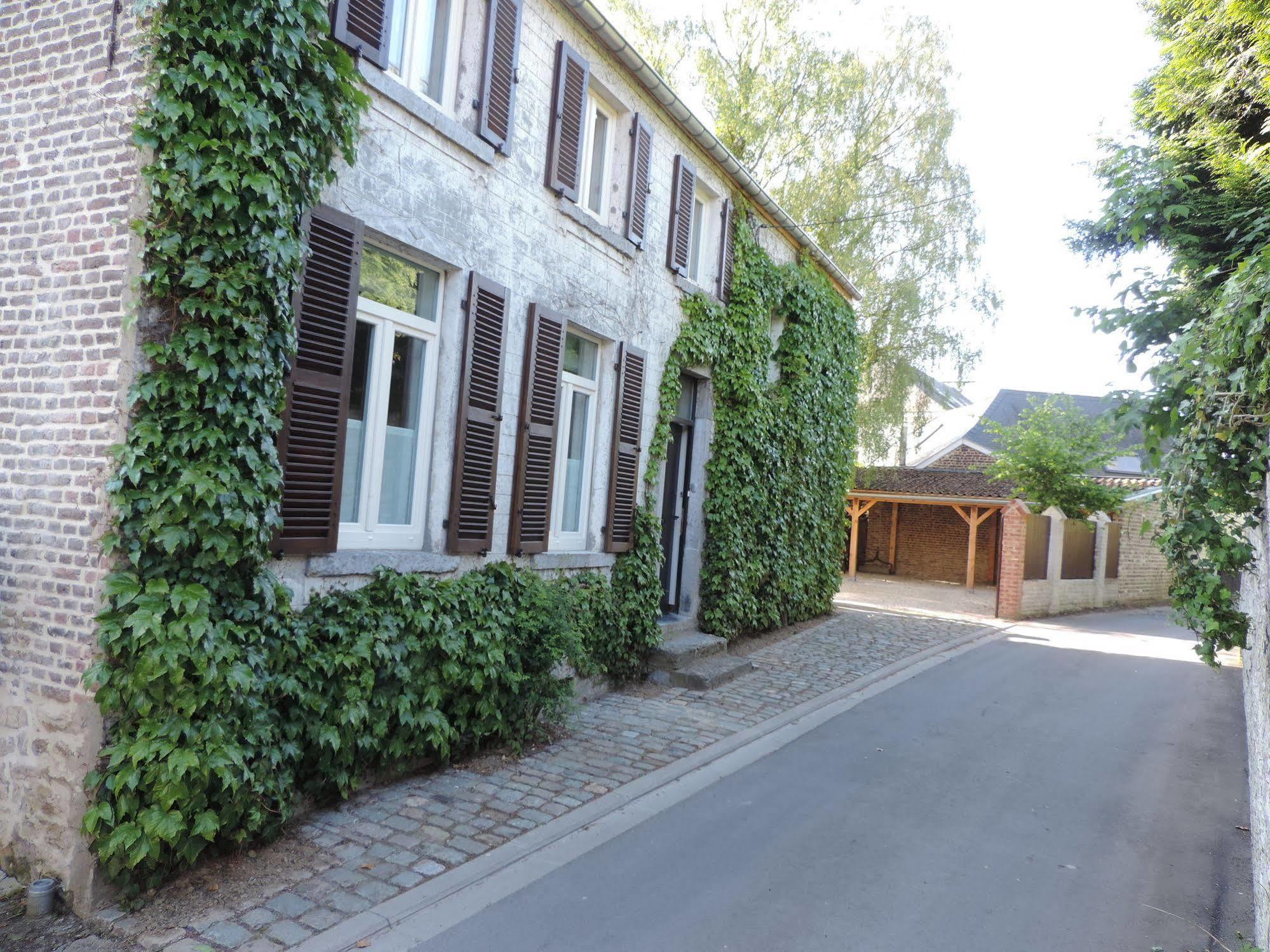 瓦兰格里住宿加早餐酒店 绍蒙－吉斯图 外观 照片