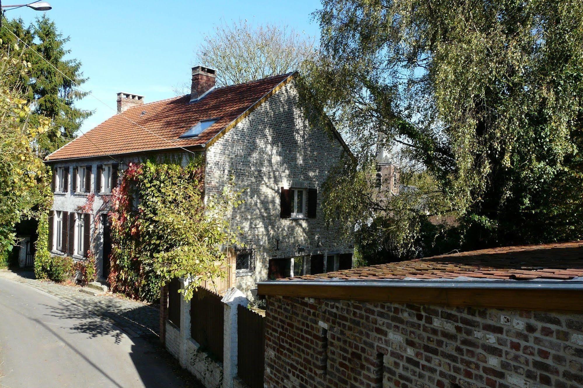 瓦兰格里住宿加早餐酒店 绍蒙－吉斯图 外观 照片